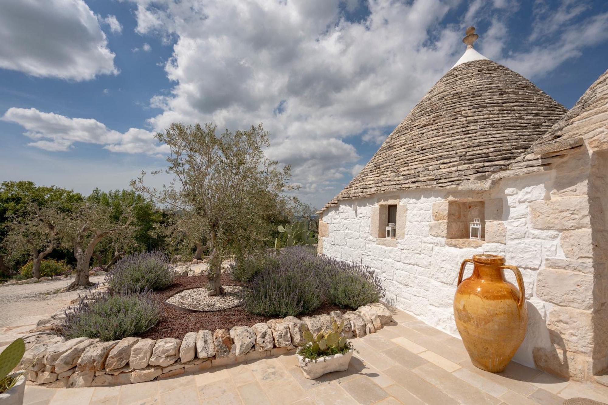 Trullo Perla Greta - Luxury Country Villa & Private Heated Pool Alberobello Dış mekan fotoğraf