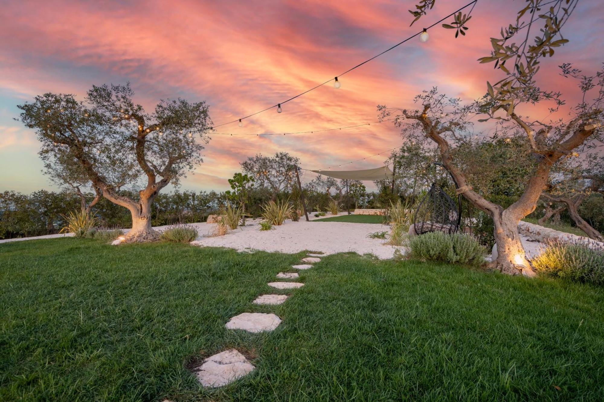 Trullo Perla Greta - Luxury Country Villa & Private Heated Pool Alberobello Dış mekan fotoğraf